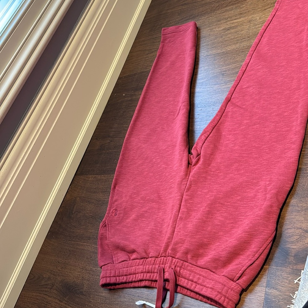 Sweaty Betty essential taper trouser
